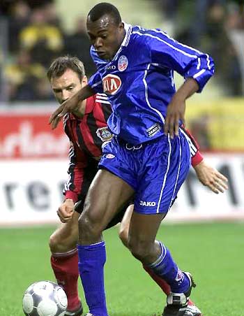 击败沙特阿 击败沙特阿